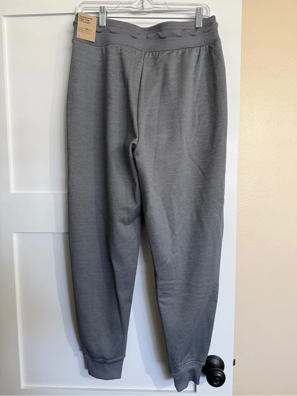 Nike NWT Women’s Gray Athletic Joggers with Dri-FIT Swoosh Size Medium